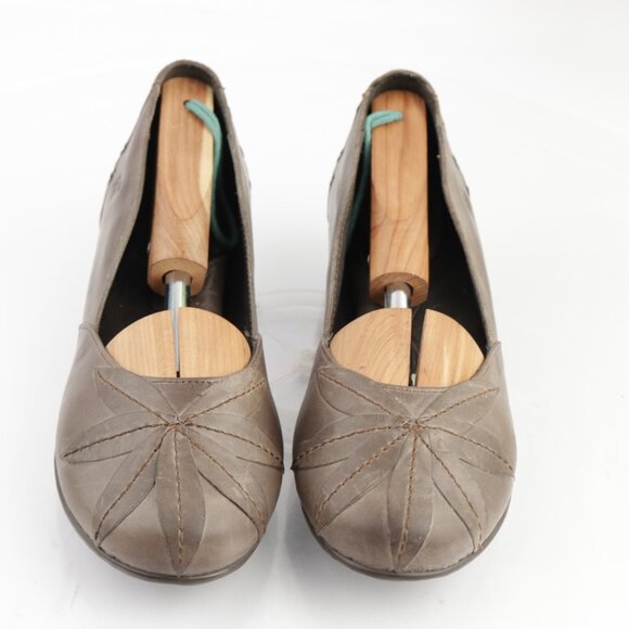 Born Womens Charolette Flats Size 8 Gray Leather Slip On Shoe Flower Embroidered - Picture 2 of 12